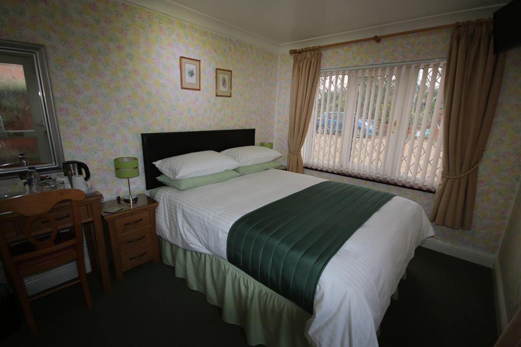 Eagles Guest House Линкольн Экстерьер фото